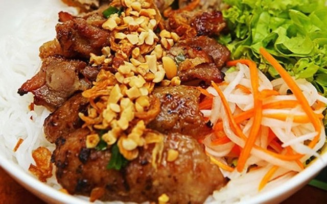 Dì Thủy - Bún Thịt Nướng & Nem Lụi - Chợ Đông Ba