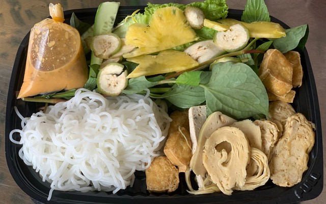 Quán Chay Diệu Thảo - Mẹt Lòng Chay, Bún Chả Giò & Sữa Hạt - Hồng Bàng