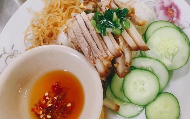 Cơm Tấm Long Xuyên 19 - Trần Hoàng Na