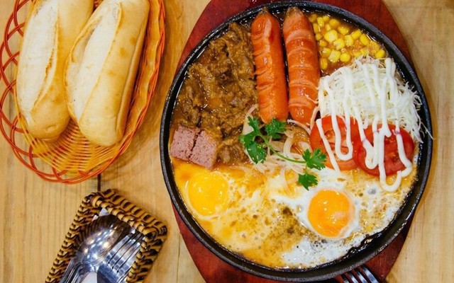 Bánh Mỳ 100% Good - Bánh Mỳ Sốt Vang & Bánh Mỳ Chảo Sốt