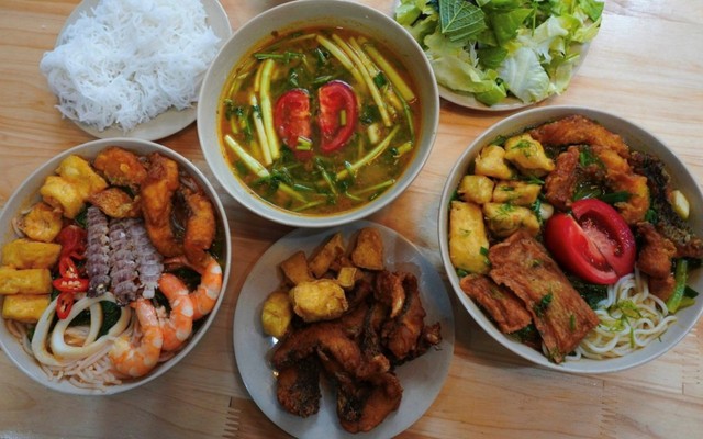 Phương Hoa - Bún Thái Hải Sản Tươi Sống - Cửu Long