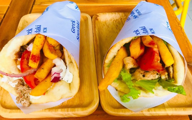 Greek Souvlaki Fast Food - Bánh Mì Hy Lạp
