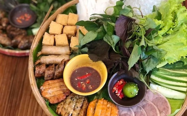 Bún Đậu Mắm Tôm Sông Đào Khu Trung Sơn - Đường 11