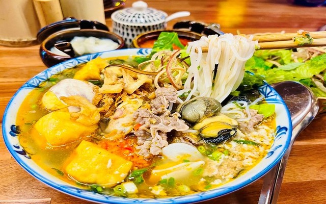Bùi Gia - Bún Riêu Tóp Mỡ & Lẩu Riêu Cua Đồng