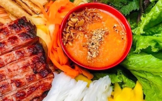 Thuý Nem - Nem Nướng Nha Trang - Hoàng Quốc Việt