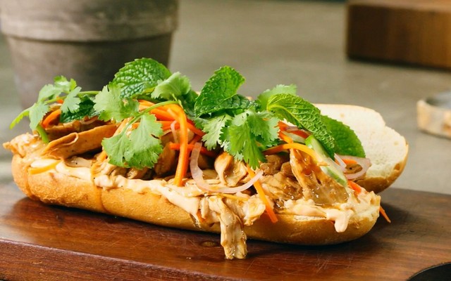 Bánh Mì Hoa Đất - Đường 17
