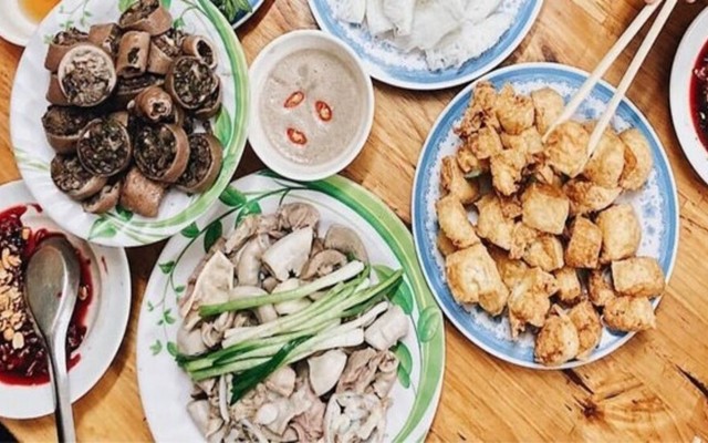 Cháo Lòng Bà Hỗ - Bún Sườn Măng & Lòng Trần Thập Cẩm