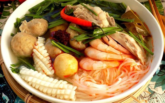 Bún Thái & Mì Xào Bò Trứng Bé Xuka - Ăn Vặt - Điện Biên Phủ
