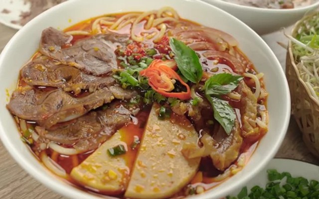 Phở Hà Nội & Cơm Chiên Dưa Bò Dũng Thuỷ - Hoàng Kế Viêm