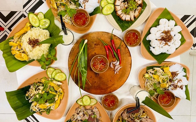 Alo Quán - Bánh Ướt Lòng Gà Đà Lạt