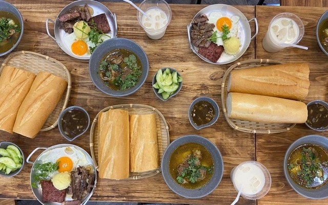 Bánh Mì Chảo, Bánh Mì Pate & Bánh Mì Xá Xíu - PAO QUÁN