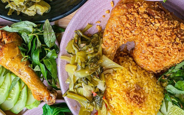 Cơm Gà Mắm Tỏi Cô 2 - Đường 19/5