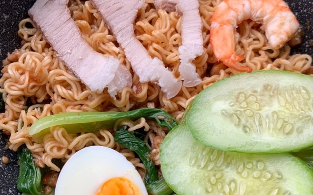 Mì Trộn HONGKONG - Lê Ngô Cát