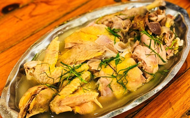 Duyên Pro Tửu Quán - Lê Hồng Phong