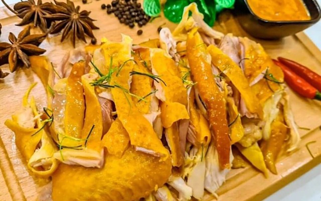 Bác 2 Voi - Gà Ủ Muối - Nơ Trang Long
