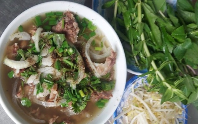 Phở Bình - 25 Trần Quốc Toản