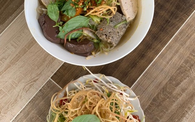 Bún Riêu Bà Tư - Lộ Vòng Cung