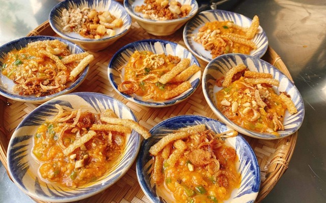 Chén Foods - Cao Lầu Bánh Bèo & Chả Ốc