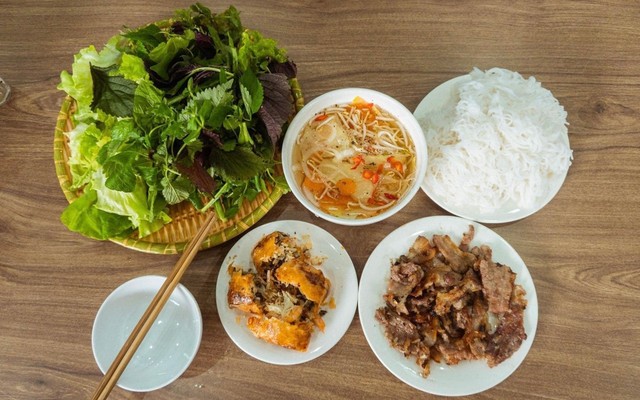 Chị Dự - Bún Chả & Vịt Quay Lạng Sơn