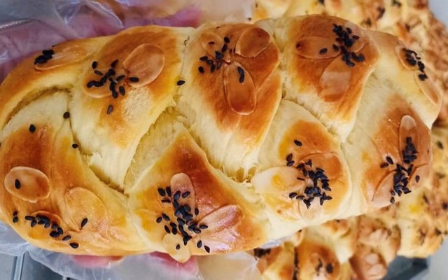 Lô's La's Mom Bakery - Đặng Thái Thân