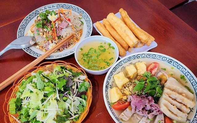 Bún Chờ Xưa - Bún Riêu Cua Đồng - Nguyễn Ngọc Vũ