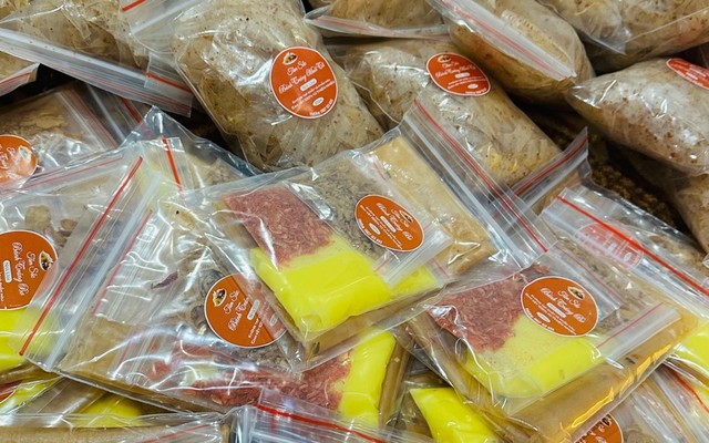 Đông Trùng Hạ Thảo Nhà Của Nấm - Ba Mươi Tháng Tư