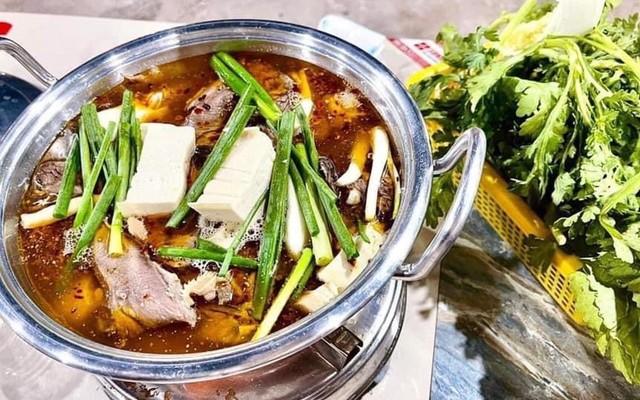 Lẩu Bò Cô Tám Hố Nai - Quốc Lộ 1A