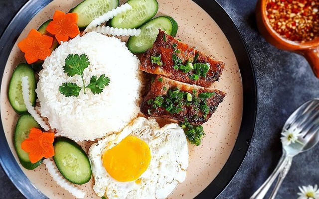 HAM CƠM TẤM ĐÊM - Cơm Tấm Sườn Nướng - 379/44 Thống Nhất