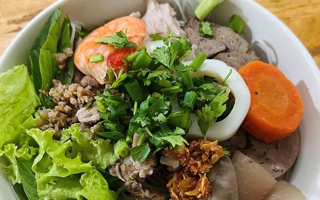 Quán Ăn Trung Thanh - Bún Bò & Hủ Tiếu Thập Cẩm