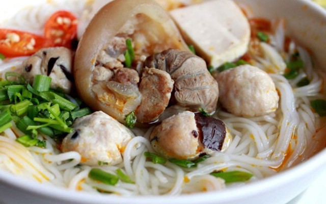 Quán Bình - Bún Vịt & Bún Bò Huế - Chi Lăng