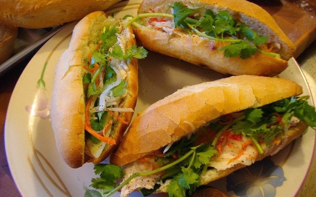 Bánh Mì Sành - Bánh Mì & Cafe Sữa Tươi - Huỳnh Văn Cừ