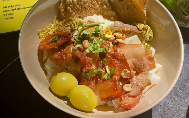 Tiệm Ăn Nhà Cô Bốn - Xôi Bắp & Bánh Mì Chảo