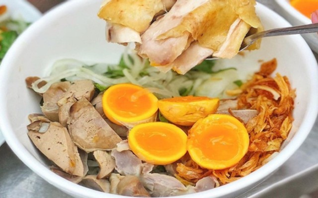 Chợt Nhớ - Bánh Ướt Lòng Gà & Cơm Gà Hội An Mẹ Min