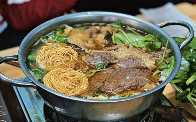 Lẩu Bò Vỹ Dạ - Điềm Phùng Thị