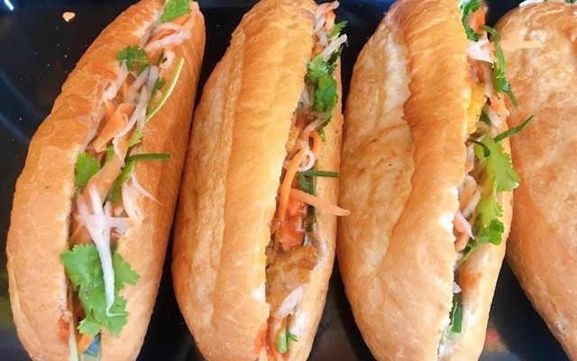 Tiệm Bánh Mì Thịt Nướng - Bánh Mì Patê