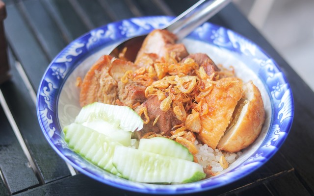 Madame Thảo - Phở Gà, Bún Thang Phố Cổ