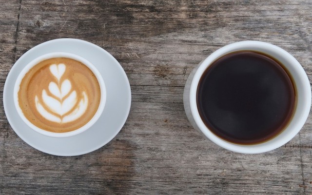 Núp Hẻm Coffee - Cách Mạng Tháng 8