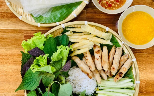 Nem Nướng Lá Dong - Nguyễn Văn Thương