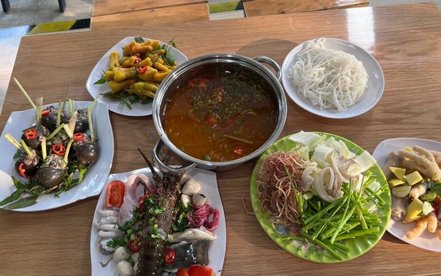 Lẩu 79 Đại Dương Tôm Hùm - Hoàng Minh Châu