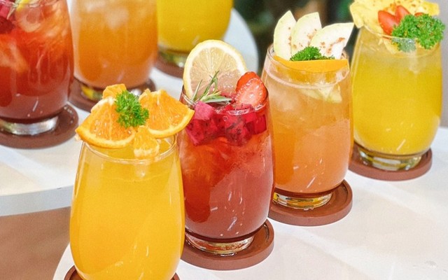 F Coffee & Tea - Hoa Phượng