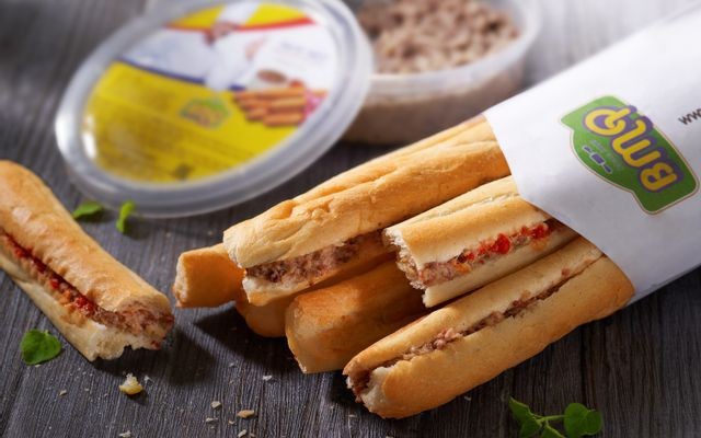 Bánh Mì Que Pháp - Trần Quốc Thảo