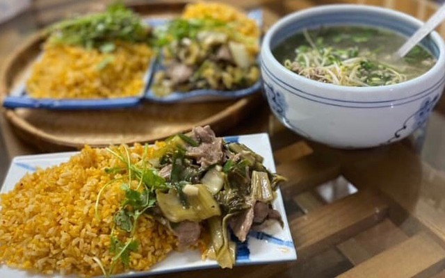 Hà Còi - Cơm Rang, Mỳ xào & Hoa Quả Chua Ăn Vặt