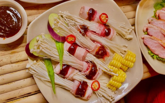 Nữa Này Nửa Kia - Lẩu & Nướng - Bùi Thị Xuân