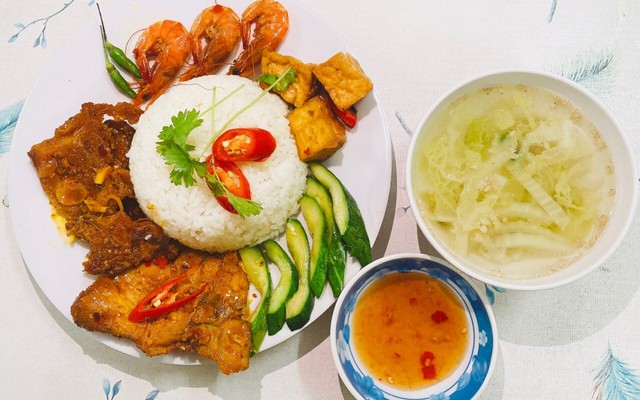 Quán Cơm Bình Dân Thiện Nhiên - Đoàn Trần Nghiệp