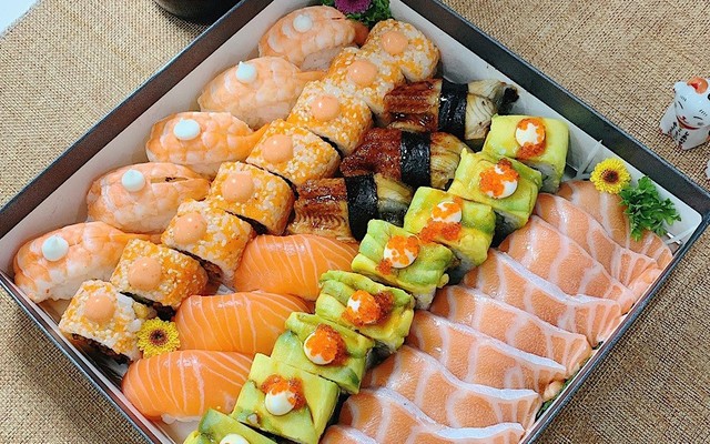 Sushi Sashimi Salmon King - Nguyễn Háo Vĩnh