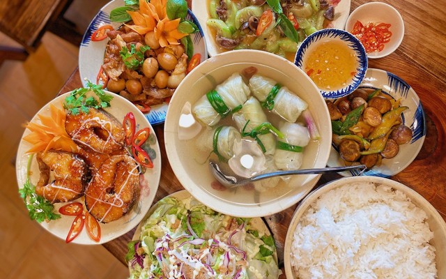 Tiệm Cơm Út Hiền - Trần Quý Cáp