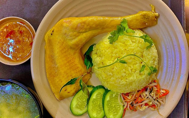 Cơm Gà Chú Tư - Phan Bội Châu