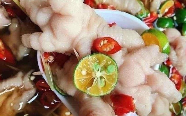 Mỏ Khoét - Chân Gà Rút Xương Sả Ớt, Sốt Thái