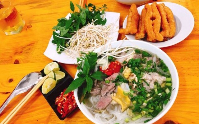 Phở Bùi Minh - Phở Bò, Cơm Chiên & Phở Miến Trộn - Lê Trọng Tấn