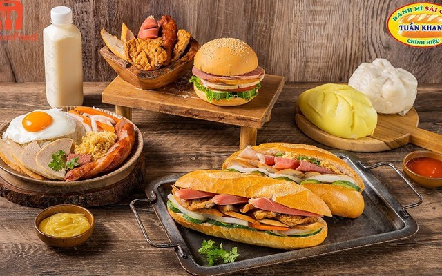 Bánh Mì Sài Gòn - 204 Đội Cấn